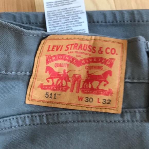 Levi’s - Picture 2 of 2